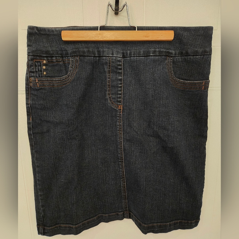 VINTAGE SIZE 10 Dark Blue Denim Skirt